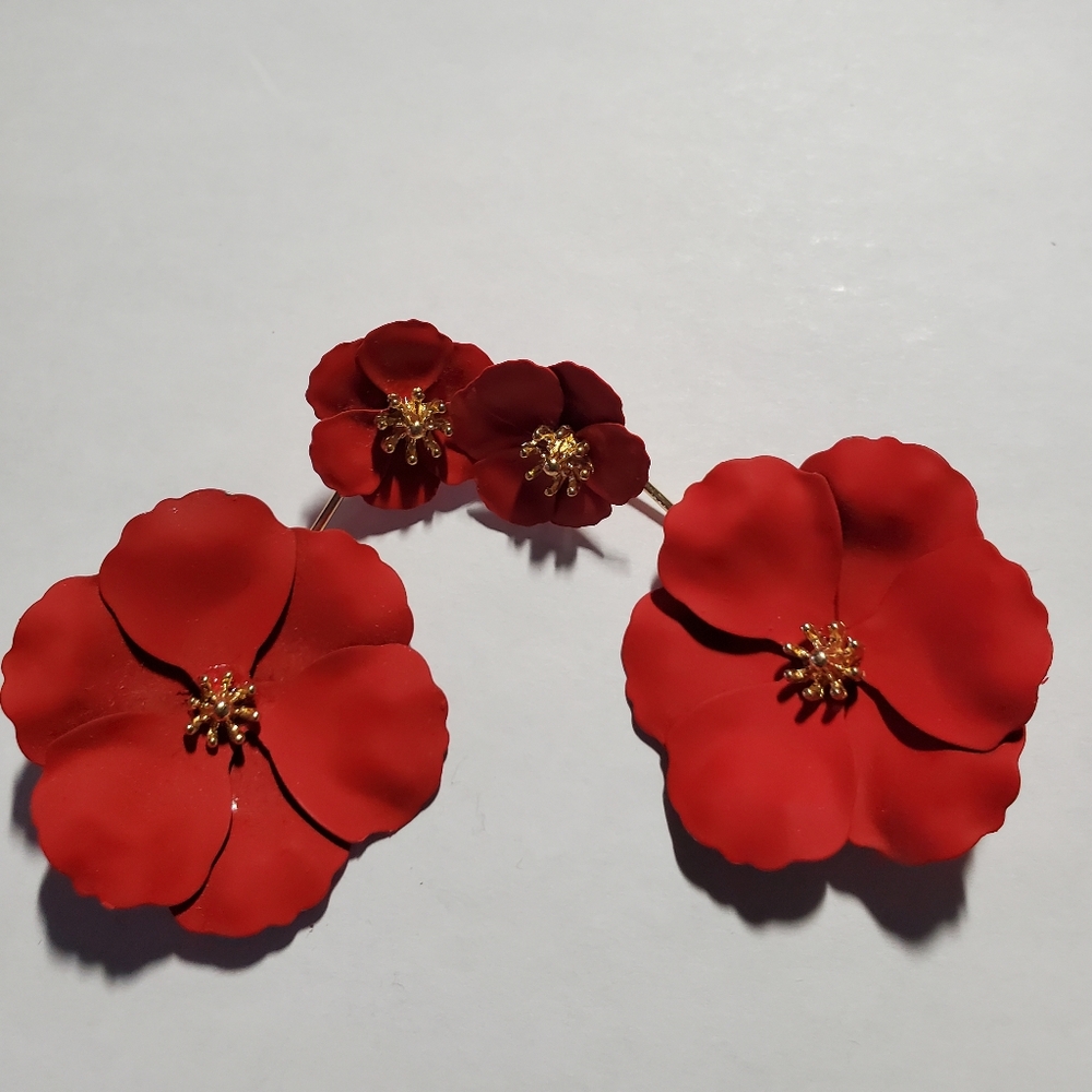 RED PETAL EARRINGS